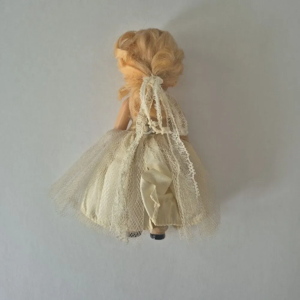 Nancy Ann Storybook Vintage Bridal Party Doll Sleepy Blue Eyes Double Jointed
